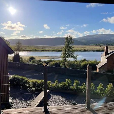 Dyfi Hideaway - Holiday Cottage Snowdonia - Stunning River & Valley Views - Ynyshir Machynlleth Exterior photo