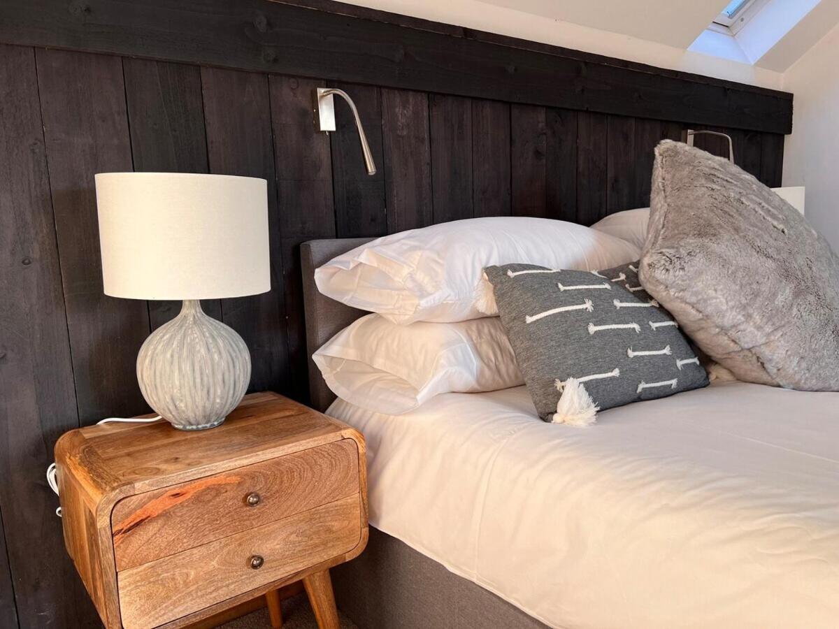 Holiday home Dyfi Hideaway - Snowdonia - Stunning River & Valley Views - Ynyshir